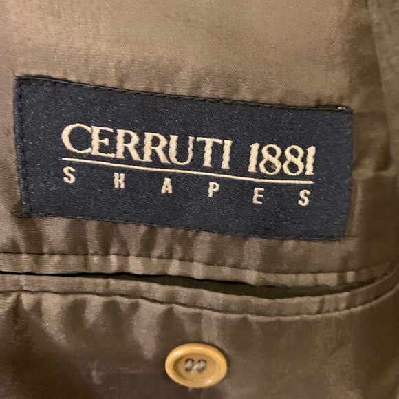 Cerutti 1881 Medium Gray 44R Three-Button Suit - Picture 2 of 3